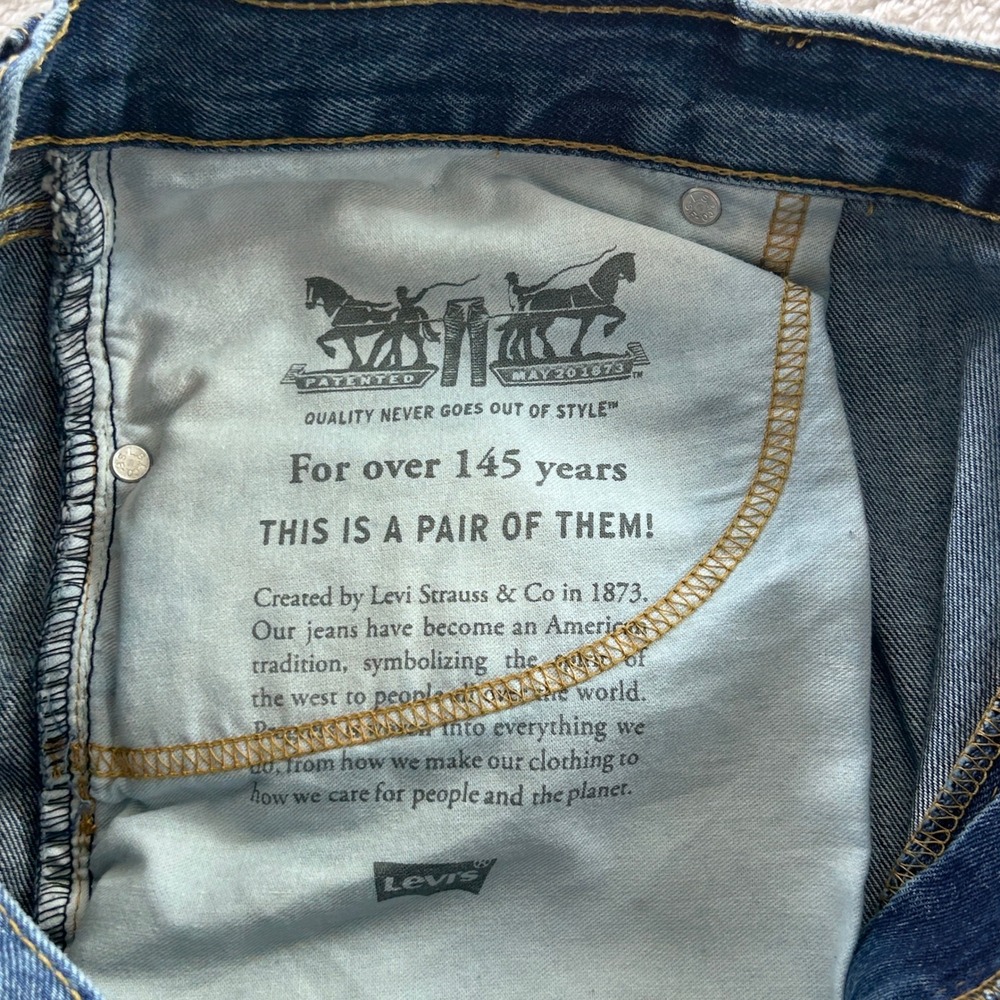 Levis 505 Regular Fit Straight Leg Mens Jeans Wash Blue 44x30 - Picture 7 of 9